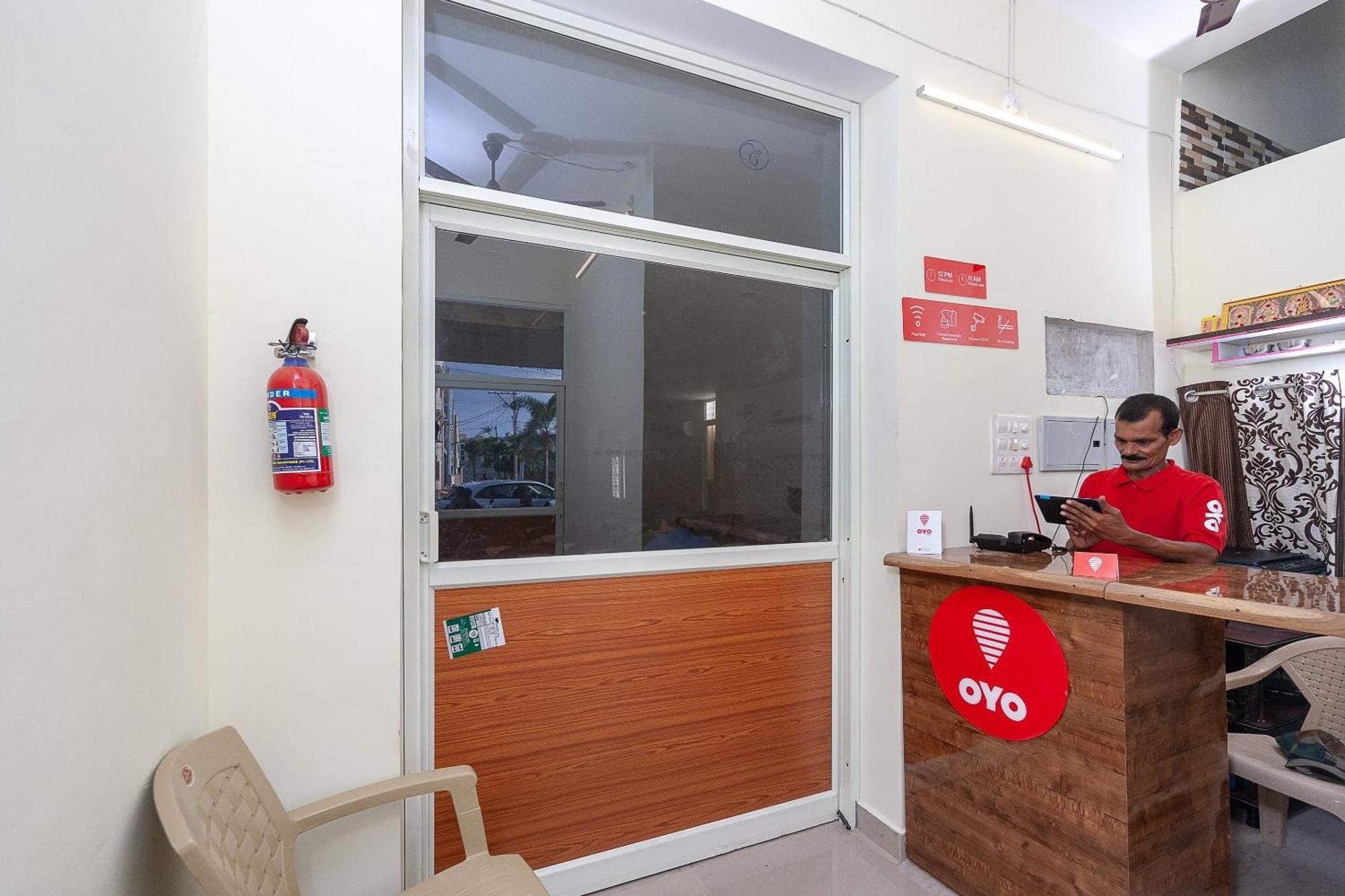 Oyo Hotel Sannidhi Residency Tirupati Luaran gambar